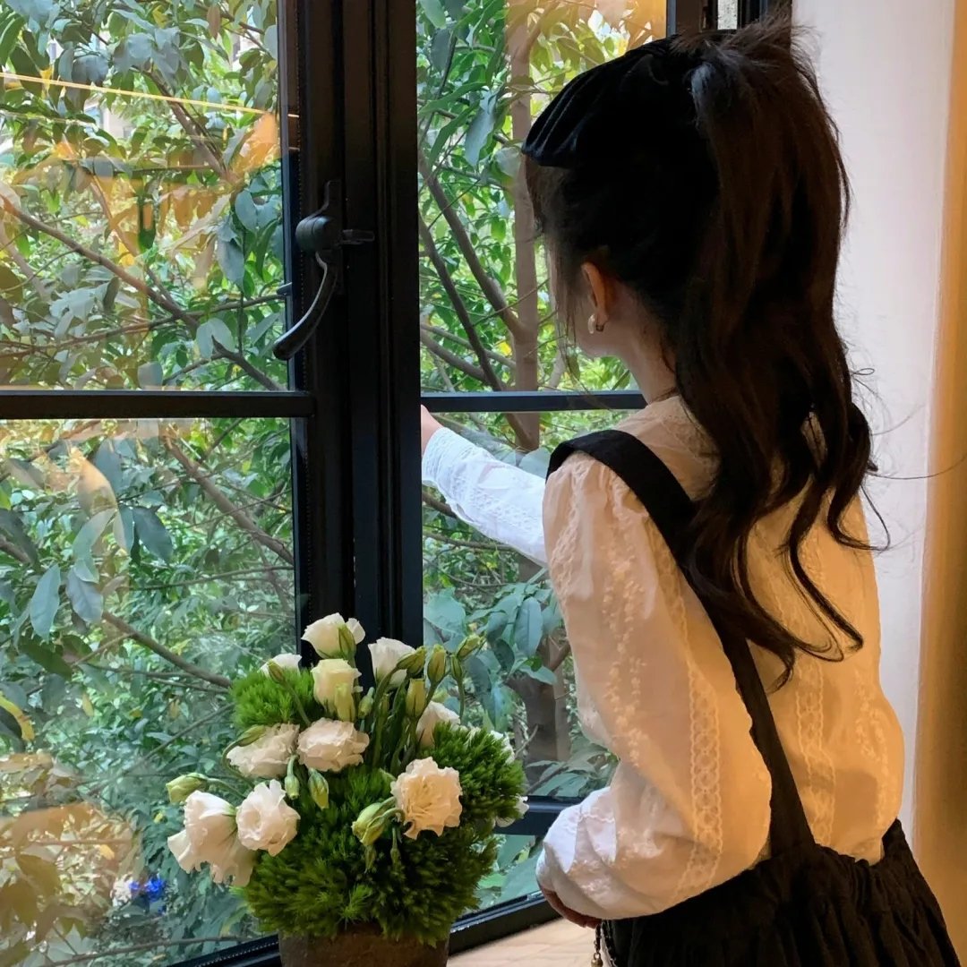10号舱里的女人